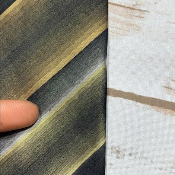 Van Heusen Green Silk Tie - Picture 3 of 4